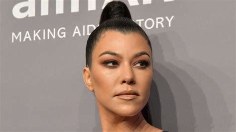 kourtney autosexual|Kourtney Kardashian opens up about autosexuality in candid post。